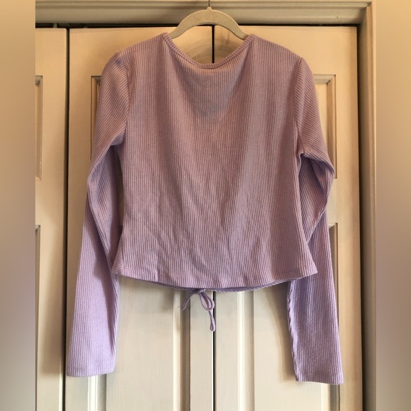 NWT Wild Fable light violet sweater, cut outs down front & tie at bottom hem, M - Picture 2 of 15